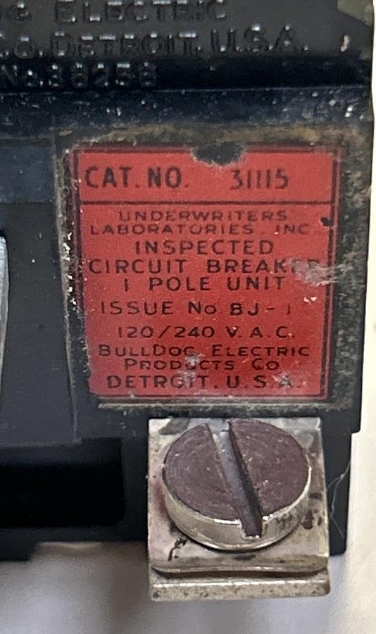 Used BULLDOGS ELECTRIC,31115,PUSHMATIC CIRCUIT BREAKER 15A 120/240V 1P LOT OF 16