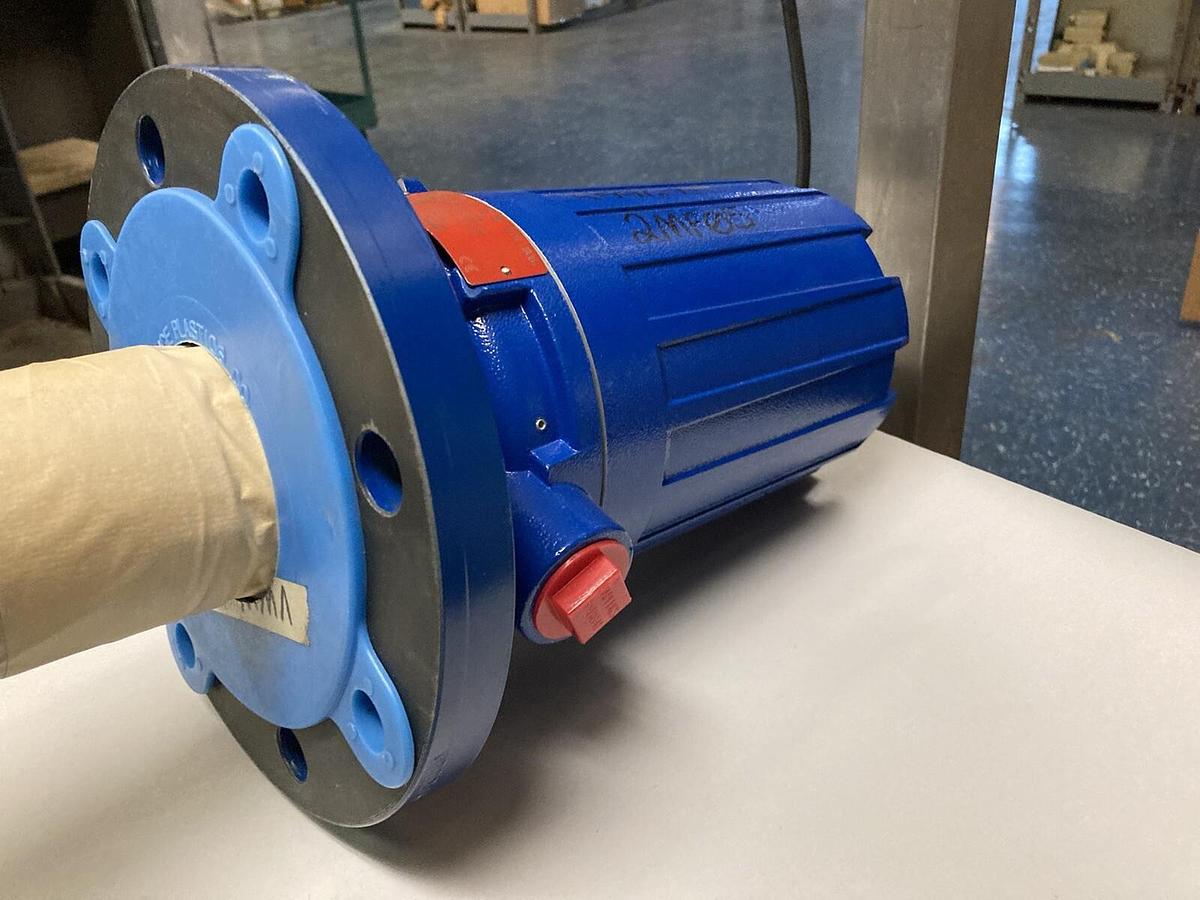 Magnetrol,B10-1H2A-C0B,Displacement Level Switch 120 VAC