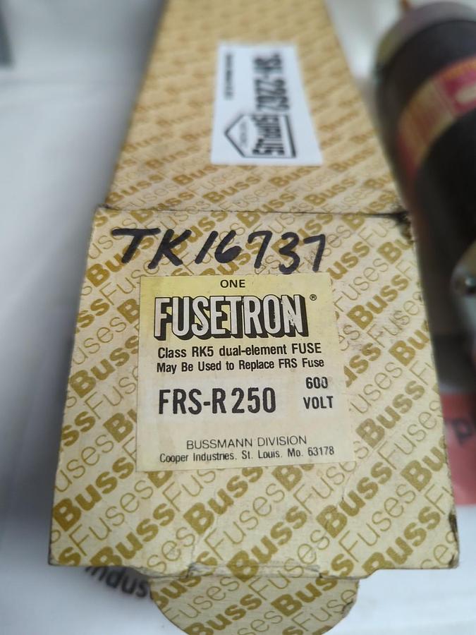 COOPER BUSSMANN,FRS-R-250,FUSETRON 250 AMP FUSE NOS