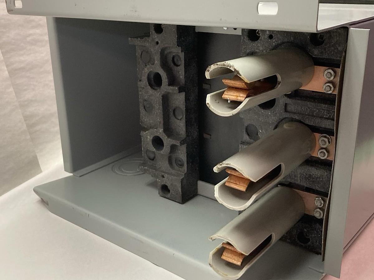 Used Siemens ITE,BOS 14351,3-Phase BD Switch Buss Plug 600Vac 30A