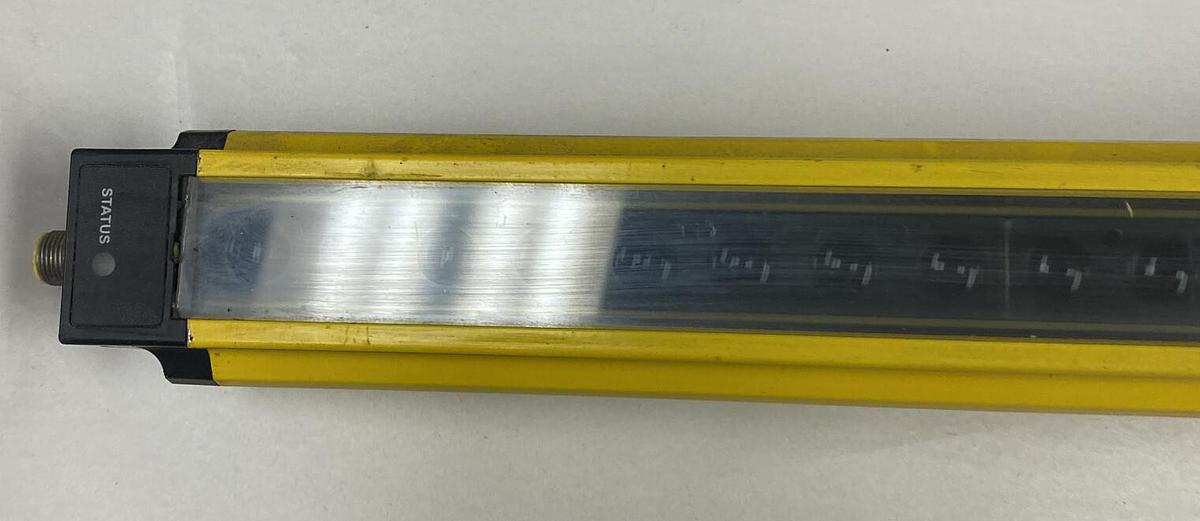 Used DOLAN JENNER,SS500-10108,Light Curtain Transmitter