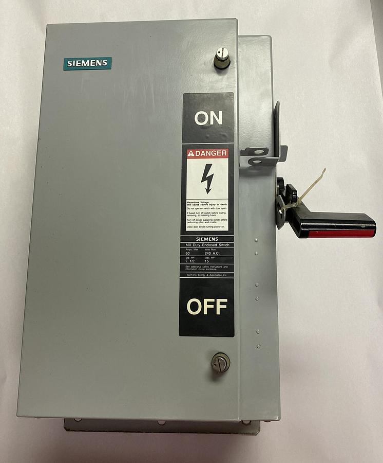SIEMENS,F322M,MILL DUTY ENCLOSED SWITCH 60A 240V NOS