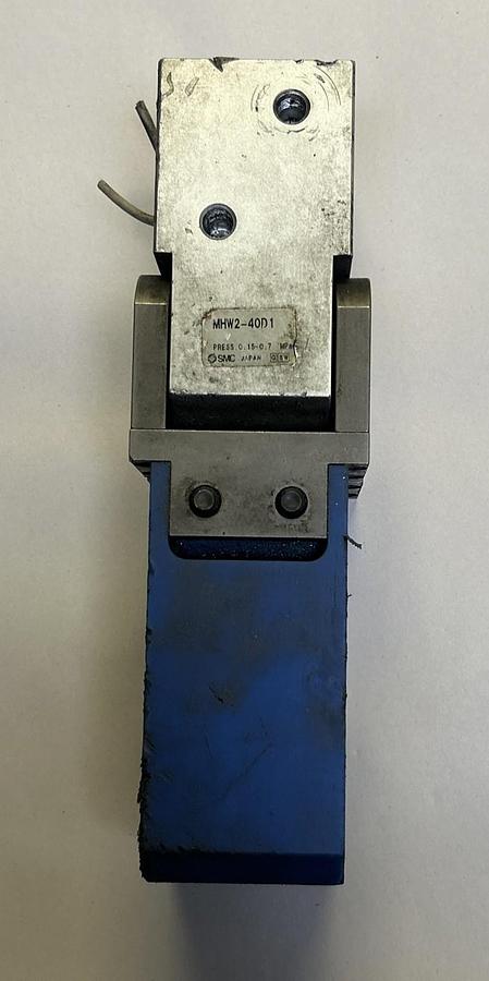 Used SMC,MHW2-40D1,AIR GRIPPER