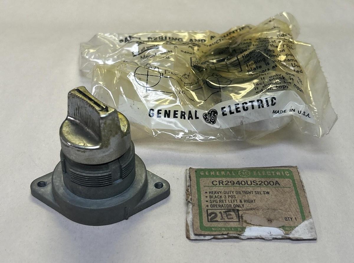 GENERAL ELECTRIC,CR2940US200A,SELECTOR SWITCH NOS