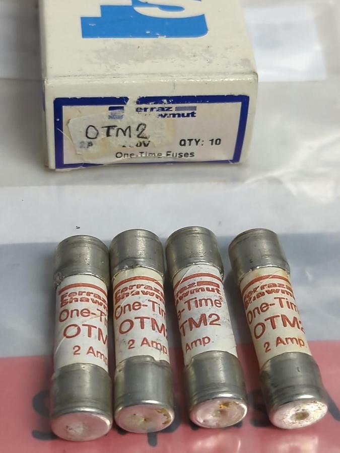 FERRAZ SHAWMUT,OTM2,ONE-TIME FUSE LOT OF 4 PCS NOS
