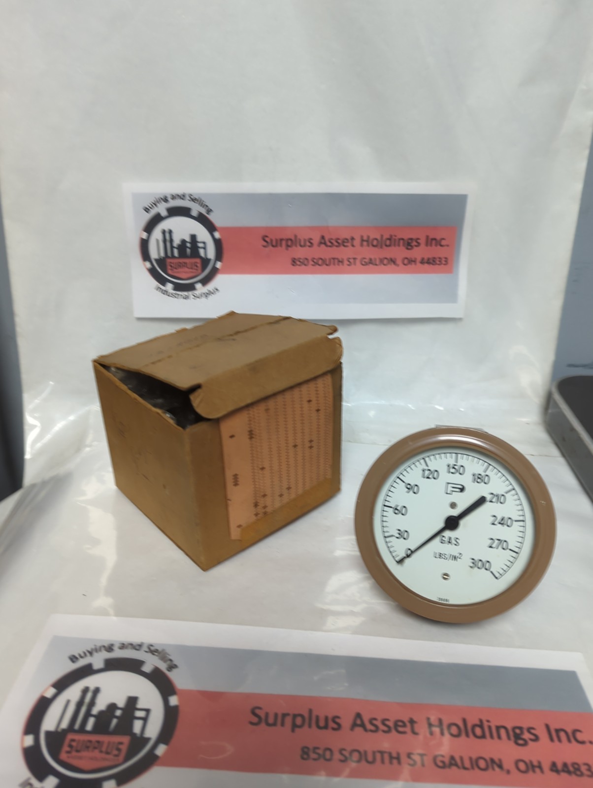 US GAUGE,131A137U01,GAS PRESSURE GAUGE NOS
