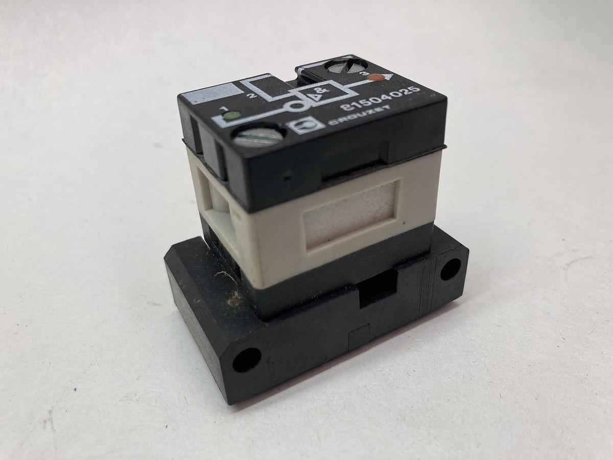 Crouzet,81504025,Pneumatic Logic Element