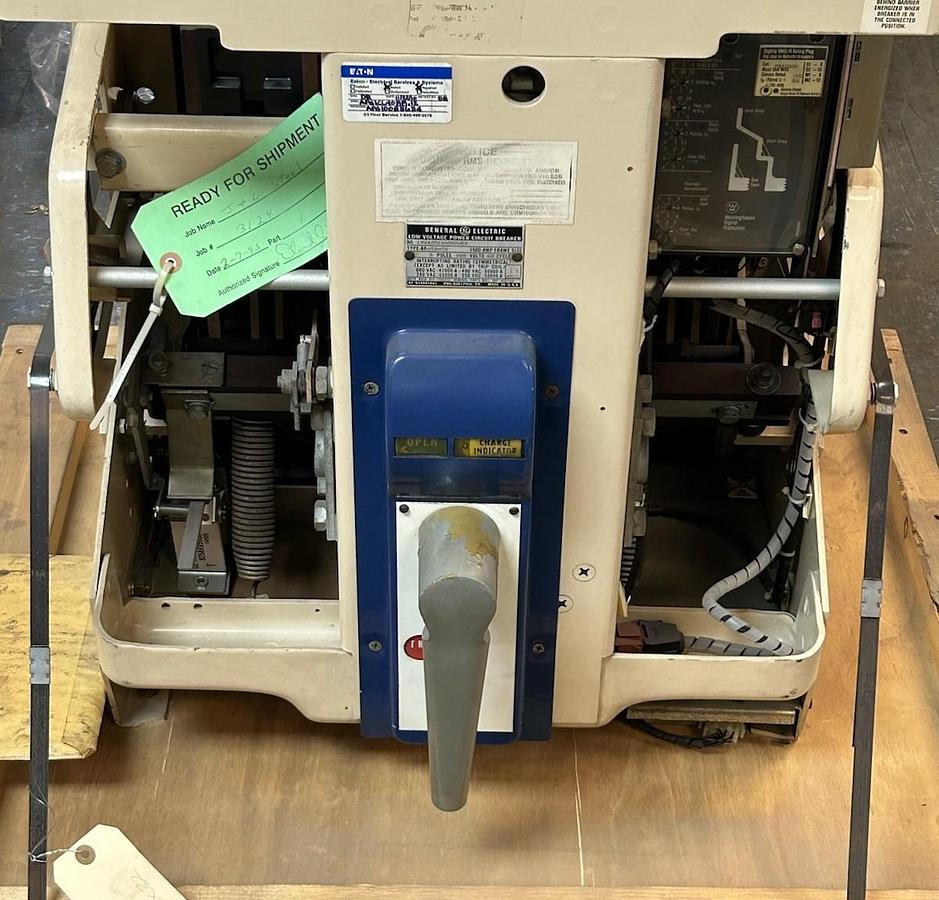 Used GE GENERAL ELECTRIC,AK-2A-50-2,LOW VOLTAGE POWER CIRCUIT BREAKER 1600AMP 600VAC