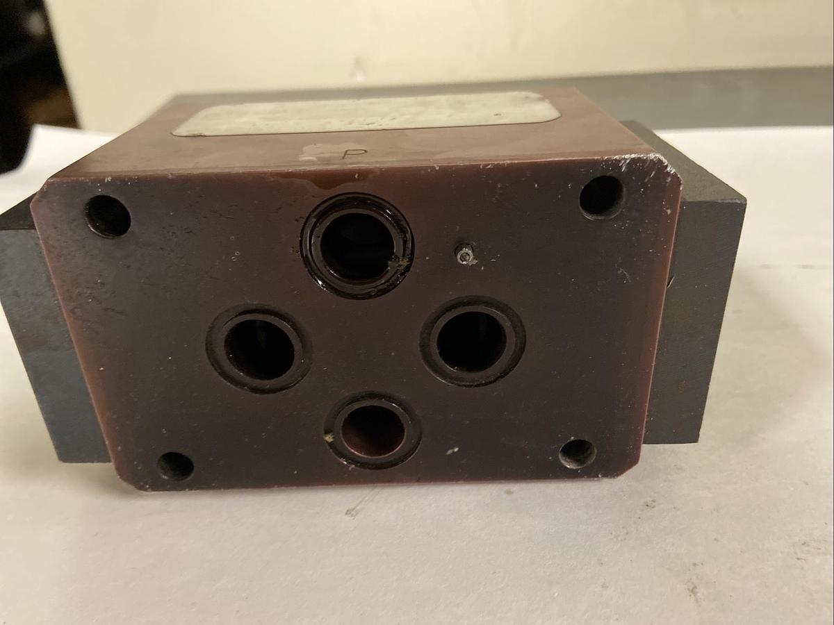 Used Moog,78-101A,Servo Valve