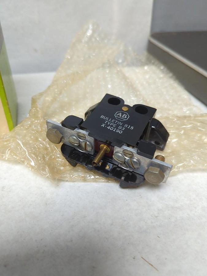 ALLEN-BRADLEY,X-40190,L.H OVERLOAD RELAY FOR BUL. 709 SIZE 3 STARTERS NOS