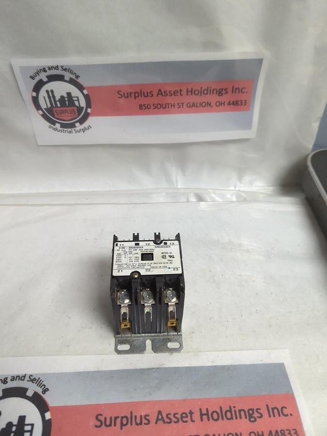 PRODUCTS UNLIMITED,HN53CC024,CONTACTOR 3-POLE 40 AMP 600VAC NOS