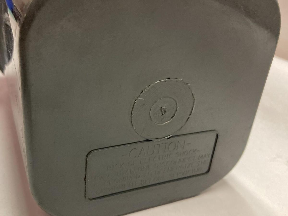 Used Photohelic,A3000,Pressure Gauge Type 2 120Vac 50/60Hz 6 Watts