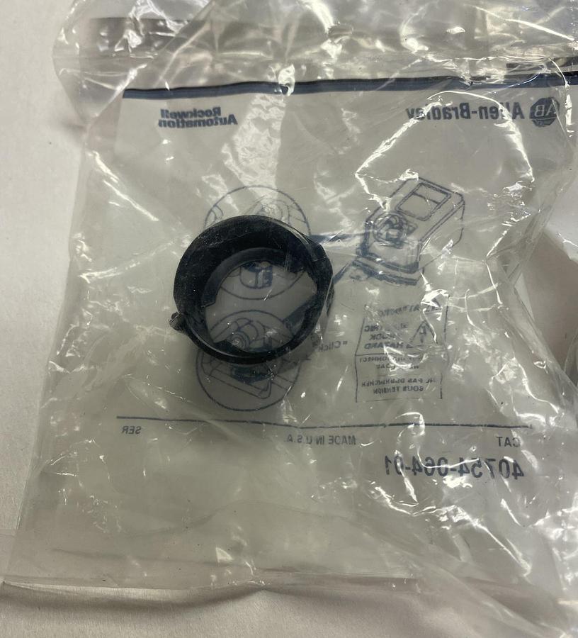 ALLEN BRADLEY,40754-064-01,CONNECTOR ACCESSORY LOT OF 4 NEW