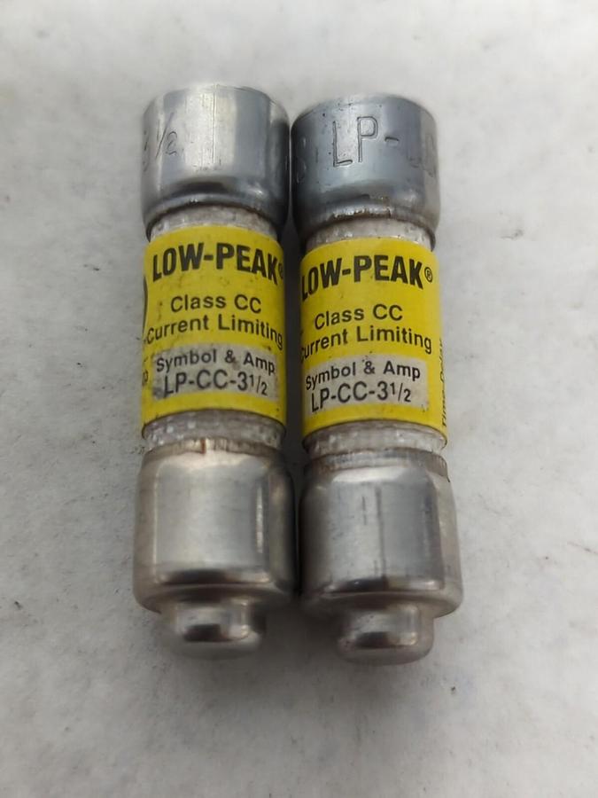 Used COOPER BUSSMANN,LP-CC-3-1/2,LOW-PEAK 3-1/2 AMP FUSE LOT OF 2 PRE-OWNED
