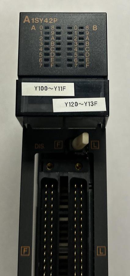 Used MITSUBISH,A1S-Y42P,OUTPUT MODULE
