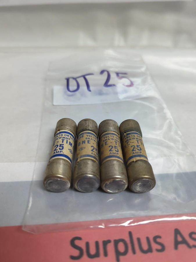 Used SHAWMUT,OT25,ONE-TIME 25 AMP FUSE LOT OF 4 PRE-OWNED