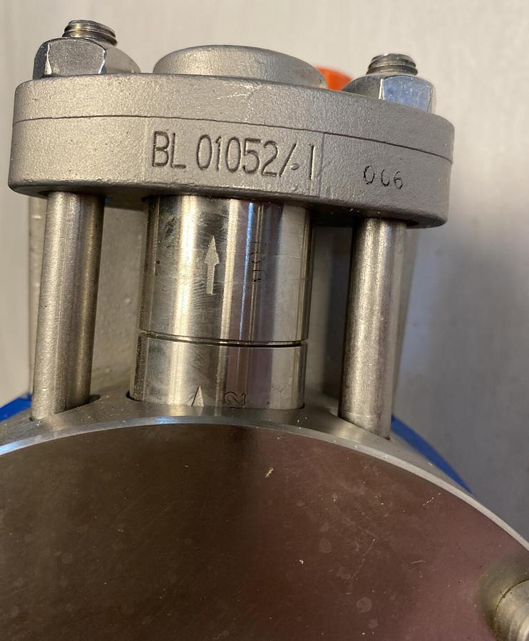 Used SPX Bran Luebbe,MX-4,Metering Pump Head NOS