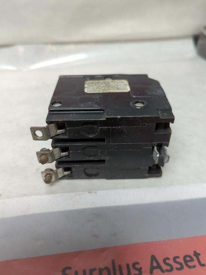 Used SQUARE D,QOB330VH,CIRCUIT BREAKER 30 AMP 3-POLE PRE-OWNED