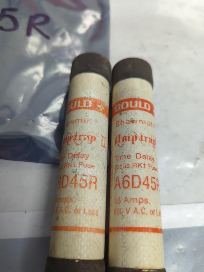 Used GOULD SHAWMUT,A6D45R,AMP-TRAP FUSE 45 AMP LOT OF 2 PRE-OWNED