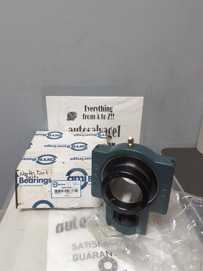 AMI BEARING,UGNST212-39,TAKE-UP BEARING SIDE MOUNT 2-7/16 INCH BORE NOS