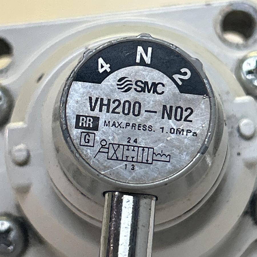 Used SMC,VH200-N02,MANUAL PNEUMATIC VALVE
