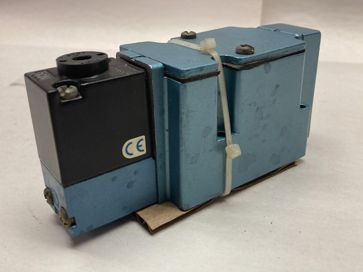 Used MAC,6211CC-000-PM-111DA,Solenoid Valve 120/110V 60/50Hz
