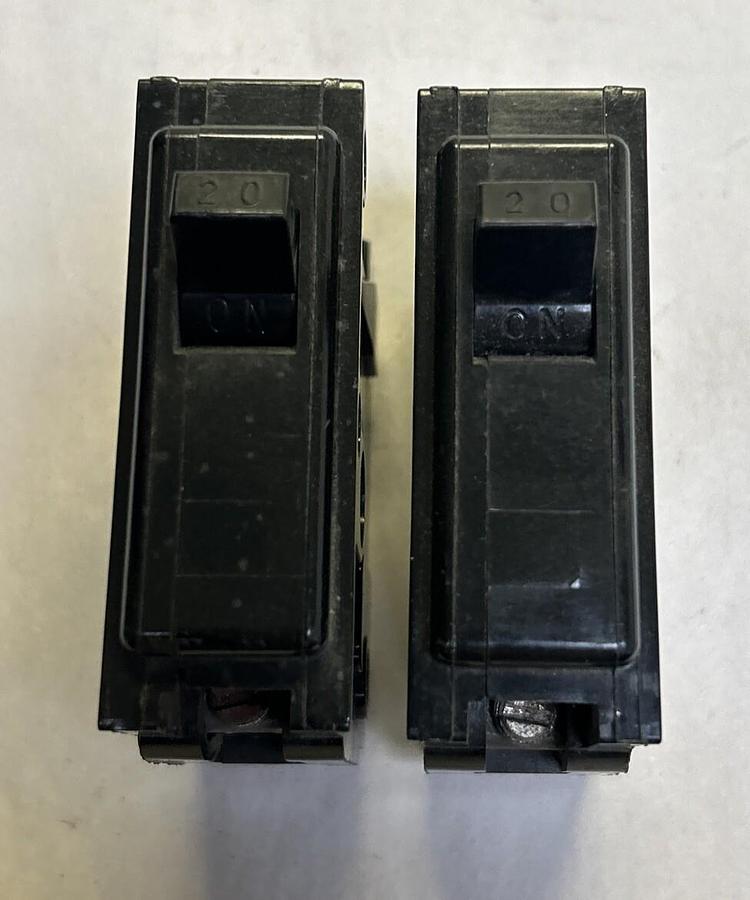 Used ITE,BQ1-B020,CIRCUIT BREAKER 20A 120/240V 1P LOT OF 2