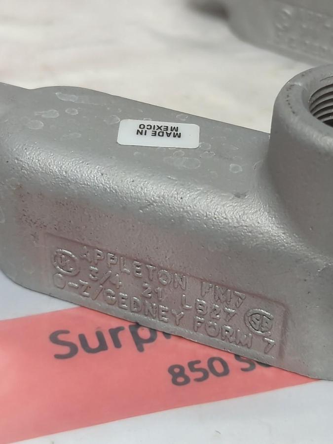 APPLETON,LB27,FM7 CONDUIT BODY 3/4 INCH LOT OF 5 NOS
