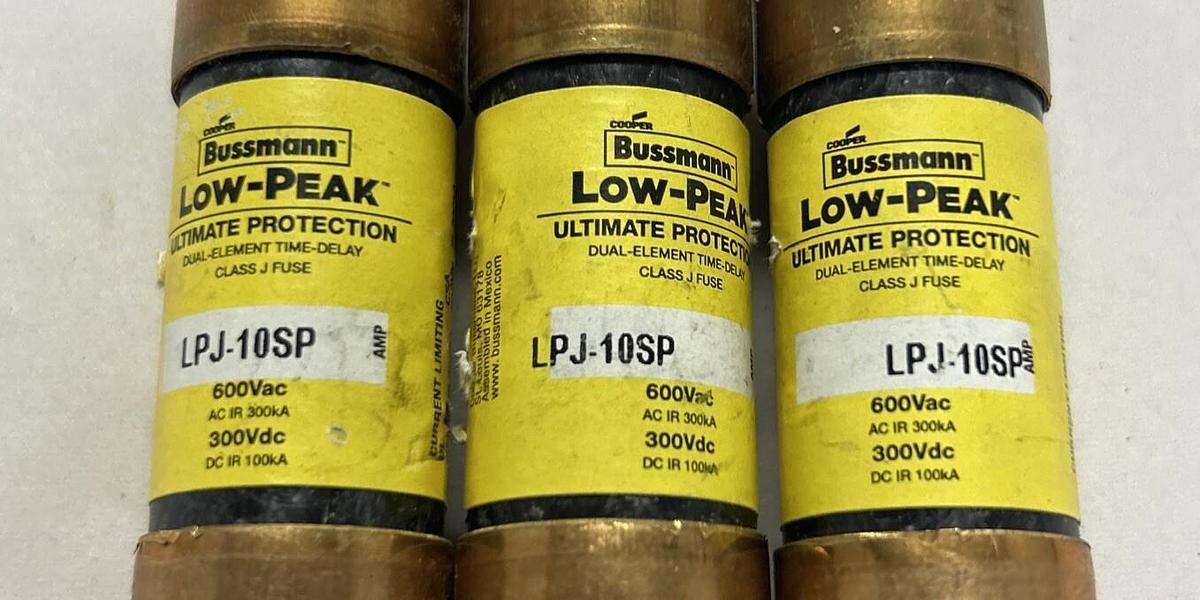 COOPER BUSSMANN,LPJ-10SP,LOW PEAK FUSE 10A 600V LOT OF 3 NOS