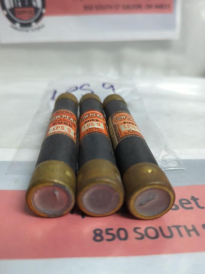 Used COOPER BUSSMANN,LPS-9,LOW-PEAK 9 AMP FUSE LOT OF 3 PRE-OWNED