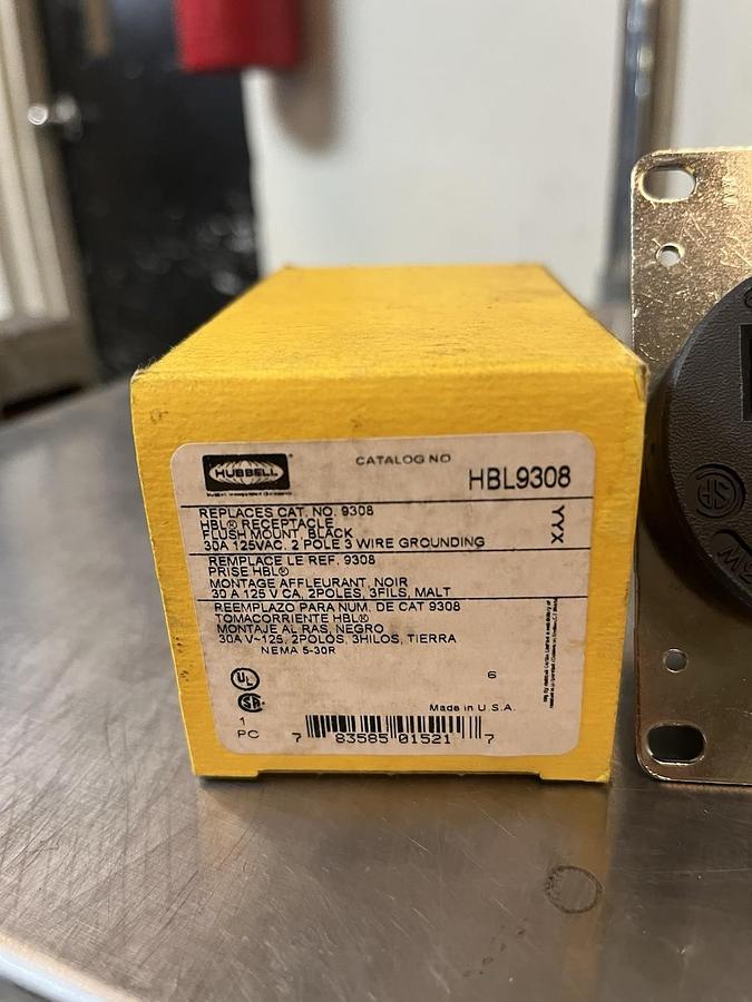 HUBBELL,HBL9308,FLUSH MOUNT RECEPTACLE 30A 125V 2P 3-WIRE