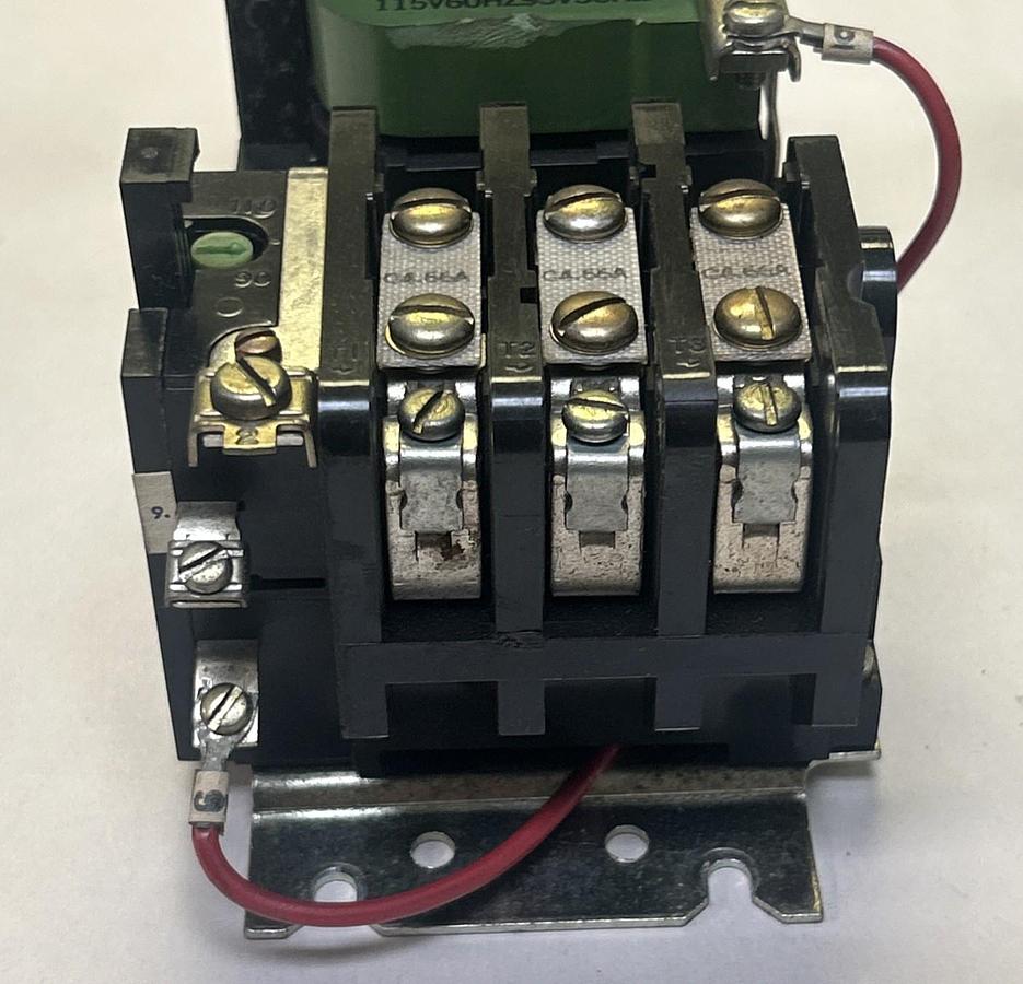 Used GENERAL ELECTRIC,CR206C0,MOTOR STARTER SIZE 1 27A 600V 115V COIL