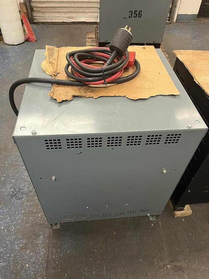 Used BATTERY-MATE,510H3-12C,FORKLIFT BATTERY CHARGER 24VDC 12 CELL 208/240/480V 3PH