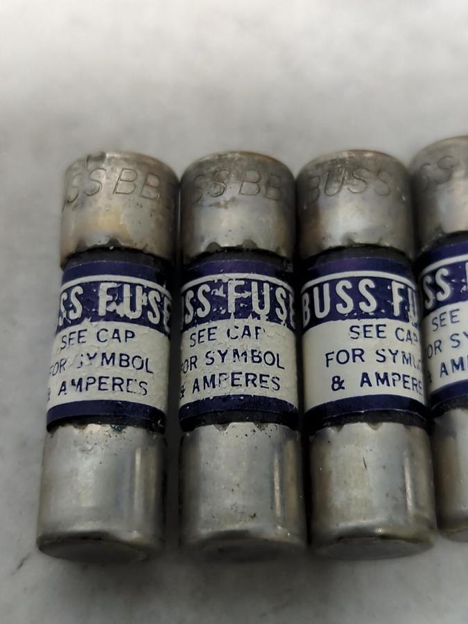 COOPER BUSSMANN,BBS 10,BUSS 10 AMP FUSE LOT OF 8 NOS