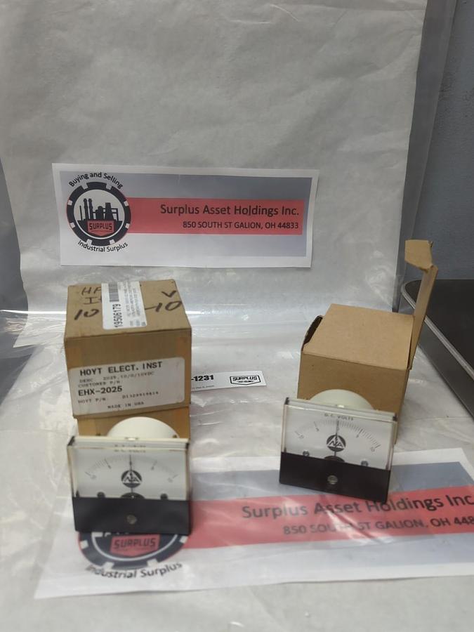 HOYT,EHX-2025,PANEL MOUNT VOLT METER 10/0/10VDC LOT OF 2 NOS