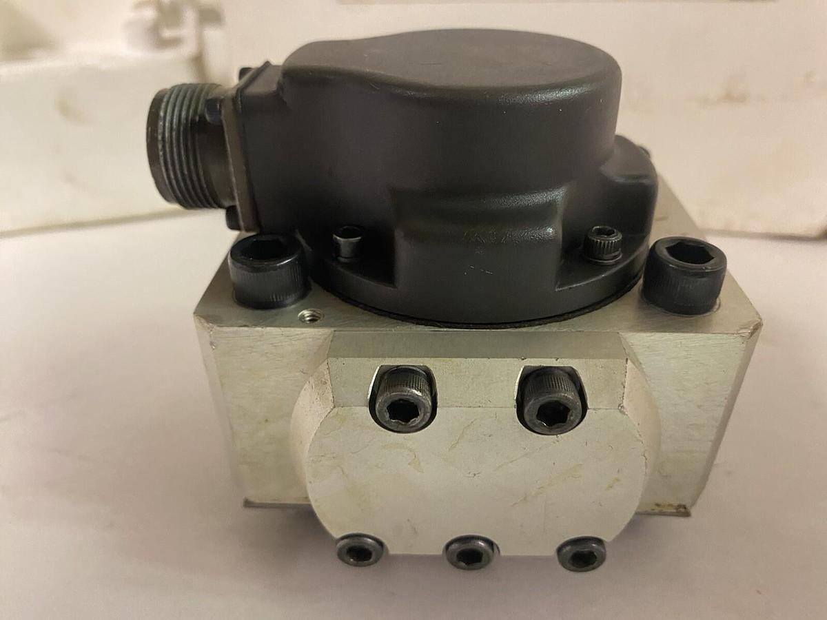 Used EATON VICKERS,SM4-20(15)57-80/50-10-S10, SERVO PROPORTIONAL VALVE