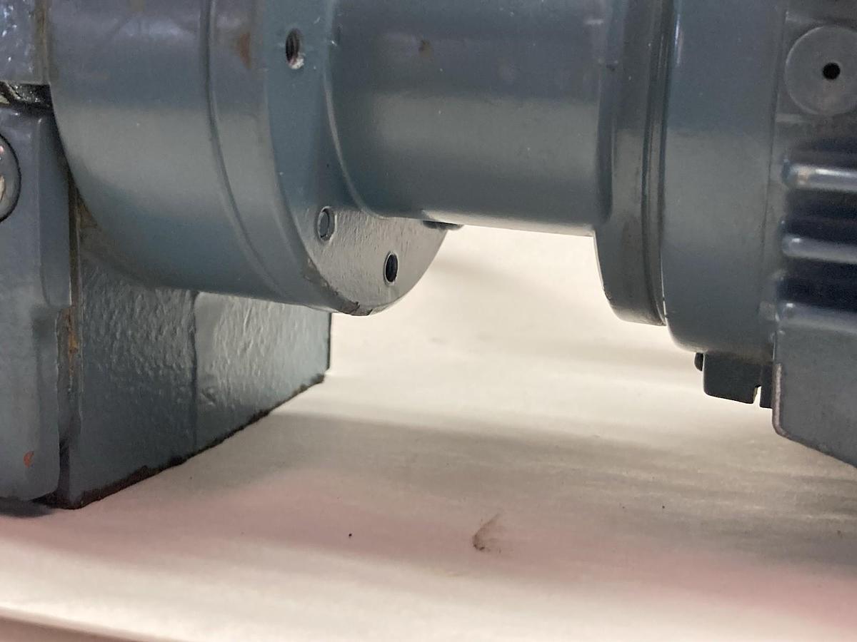 Used Leroy Somer,LS56M/T,Motor With 6R4691 D16 003 Gear Box