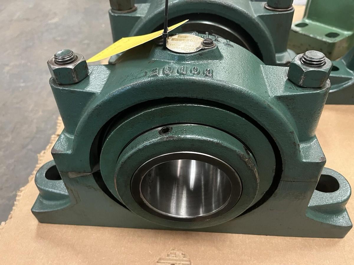 Used DODGE,023396,PILLOW BLOCK BEARING 3-7/16" BORE P2B-DI-307RE
