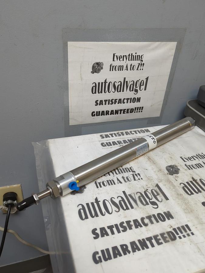 SMC,NCME125-1200-DU01142,PNEUMATIC CYLINDER NOS