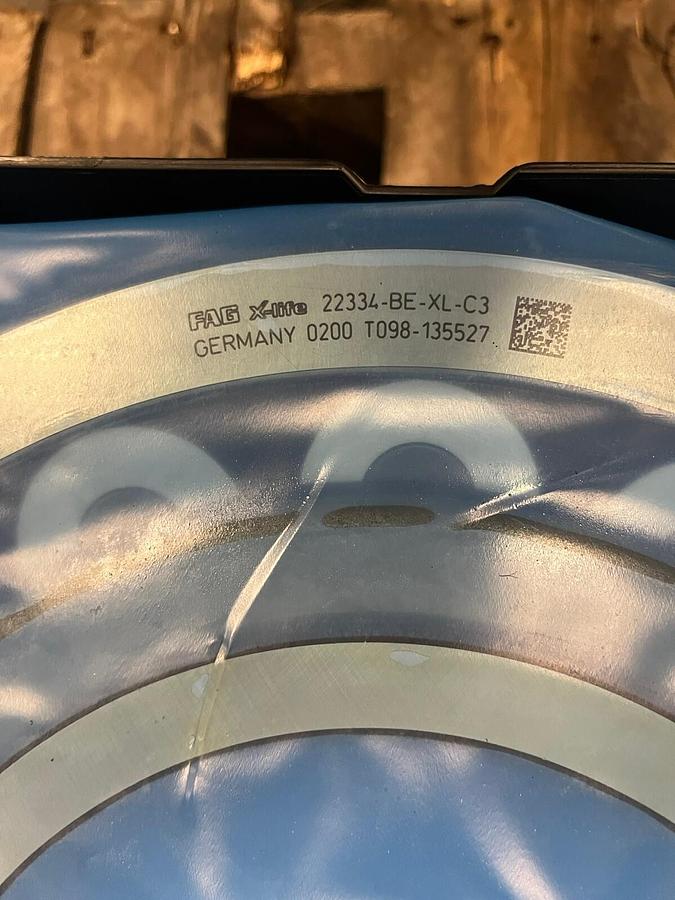 Used FAG,22334-BE-XL-C3,Spherical Roller Bearing 170x360x120