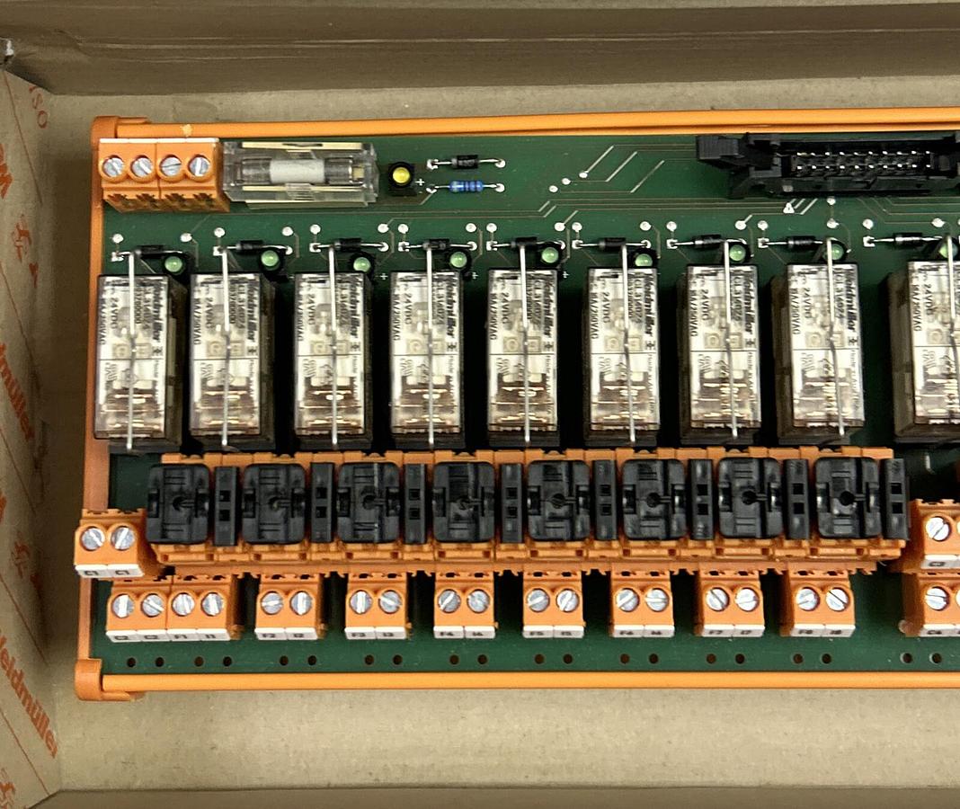 Used WEIDMULLER,9445180000 RSM16 1T/CDE-EV 24V-H/V,RELAY BOARD NEW