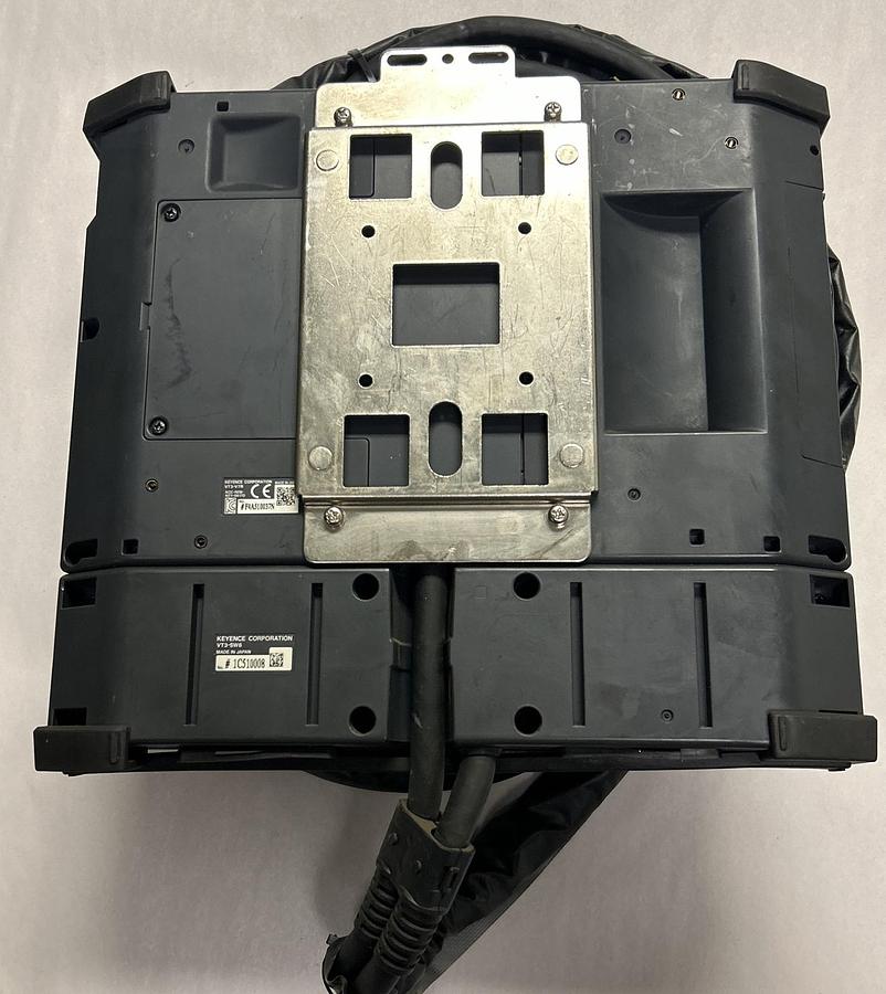 Used KEYENCE CORP,VT3-V7R,OPERATER INTERFACE