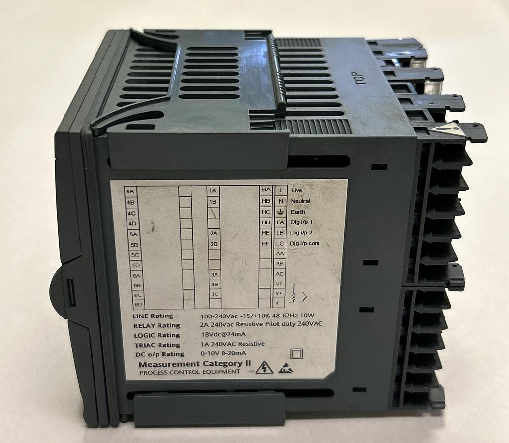 Used COLMAN,2204E/CC/VH/RH/RC/FH/FL/XX/XX/ENG/AX143/EUO555,TEMPERATURE CONTROLLER