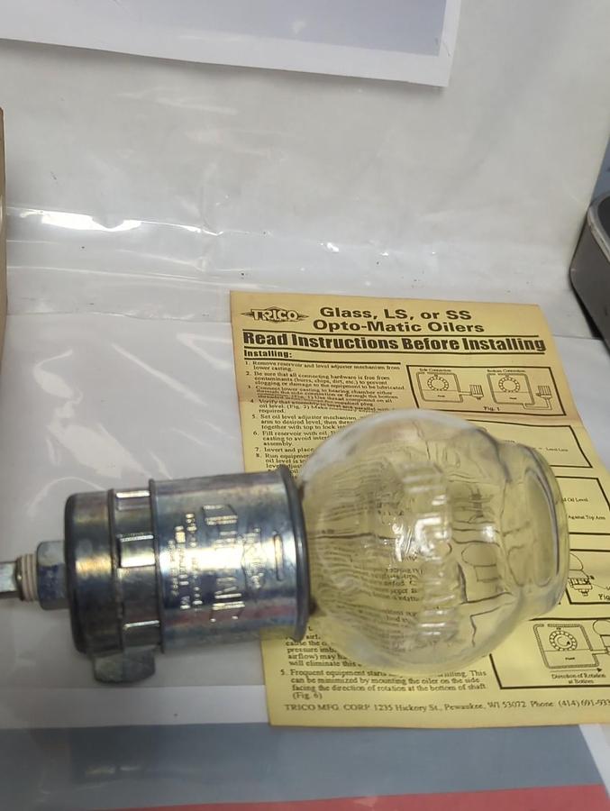 TRICO,30005,OPTOMATIC OILER GLASS 8 OZ 1/4 INCH OUTLETS NOS