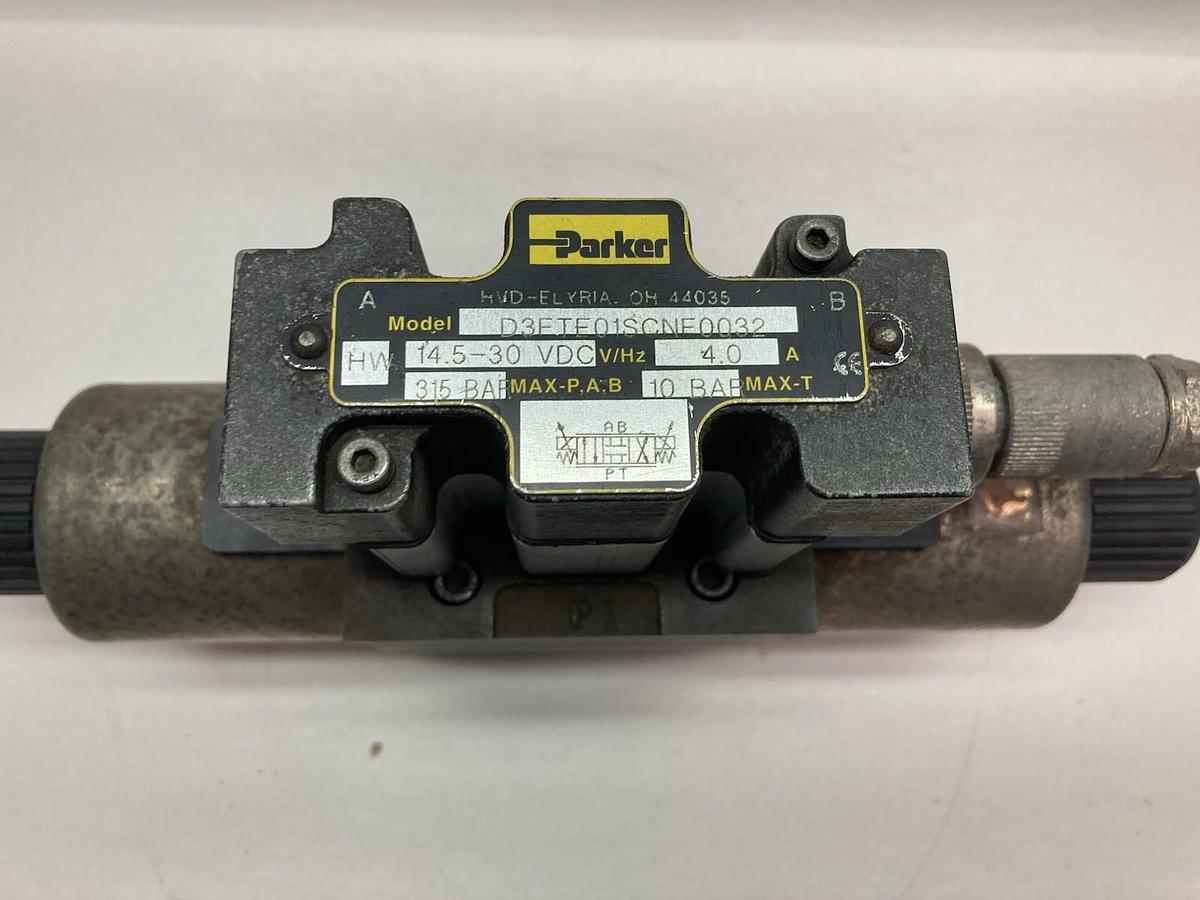 Used Parker,D3FTE01SCNF0032,Hydraulic Directional Valve