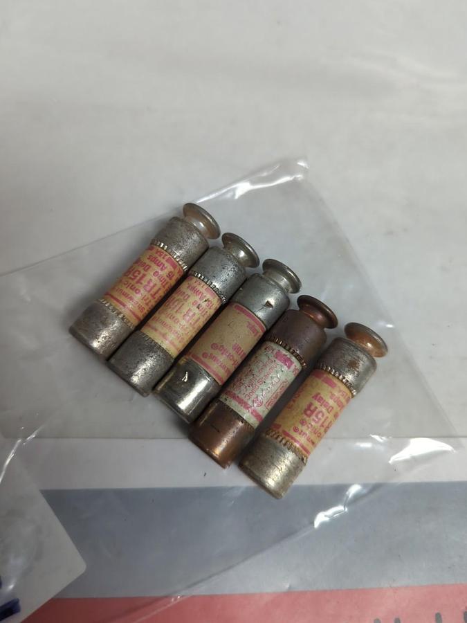 Used GOULD SHAWMUT,TR-15R,TRI-ONIC 15 AMP FUSE LOT OF 5 PRE-OWNED