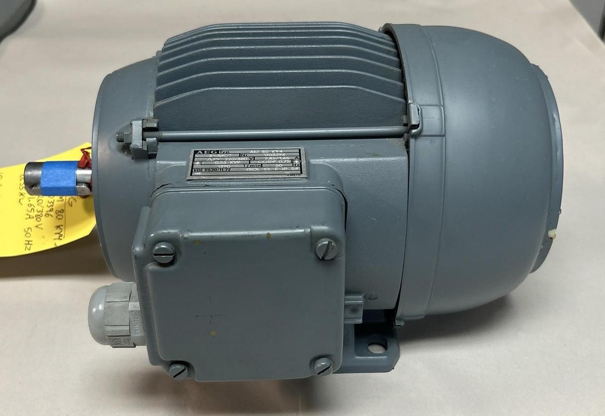 AEG,AM80KY4,MOTOR .55KW 220/380V 1390RPM 3PH NOS