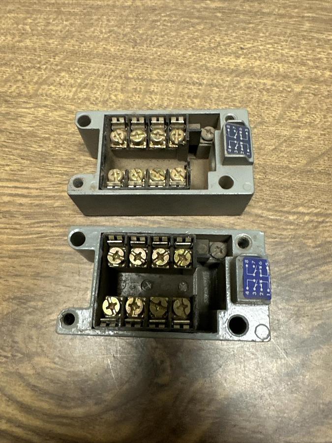 Square D,9007-CT62,Limit Switch Base Receptacle LOT of 2