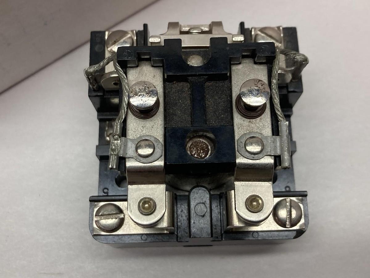 Struthers-Dunn,425BXX,1 Hp Dunco Relay 60Hz 120/240Vac