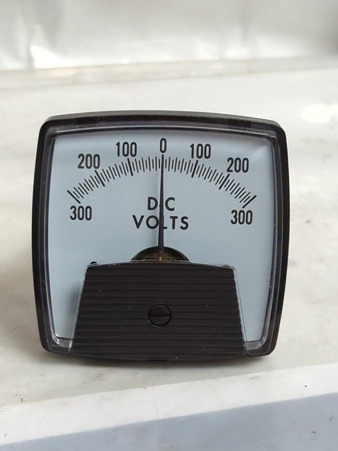 PC.S,ST70DC300MVU300ADC,PRESSURE GAUGE -300-300 DC AMPERES NOS
